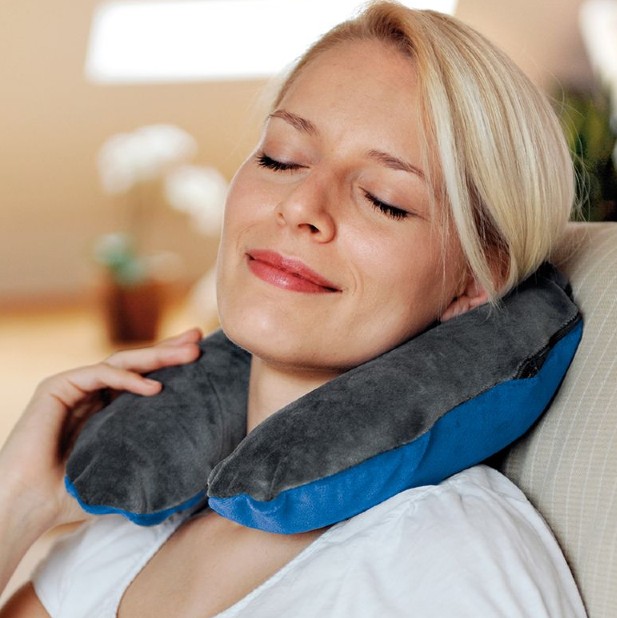 The Sissel Buchi Pillow adjusts dynamically to your body's temperature