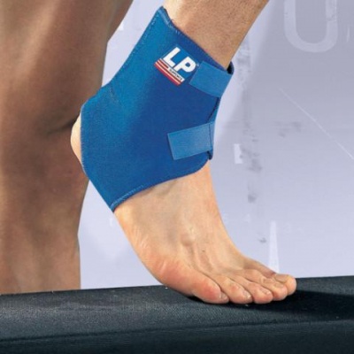 LP Neoprene Adjustable Ankle Support