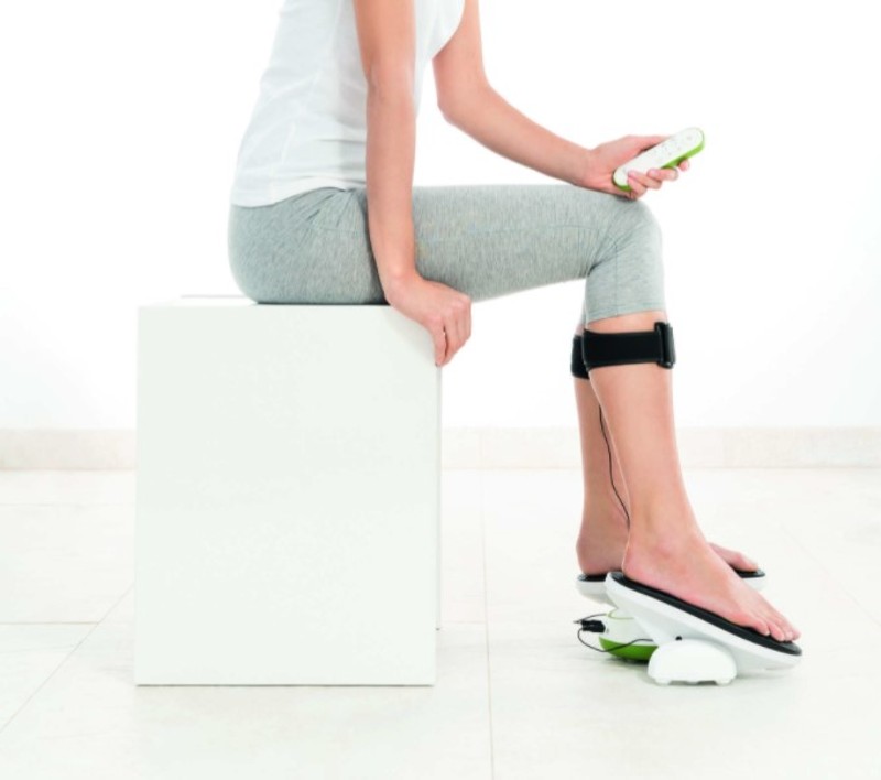 Beurer FM 250 Vital Legs EMS Circulation Booster in use