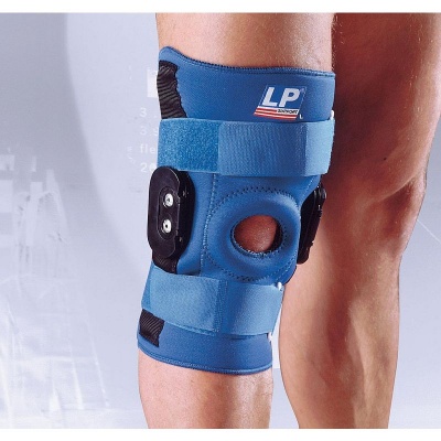 LP Neoprene Polycentric Rehab Knee Stabiliser