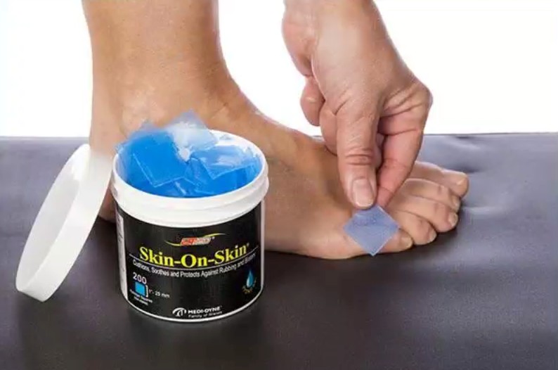 2Toms SkinOnSkin 1 Inch Hydrogel Squares Think Sport