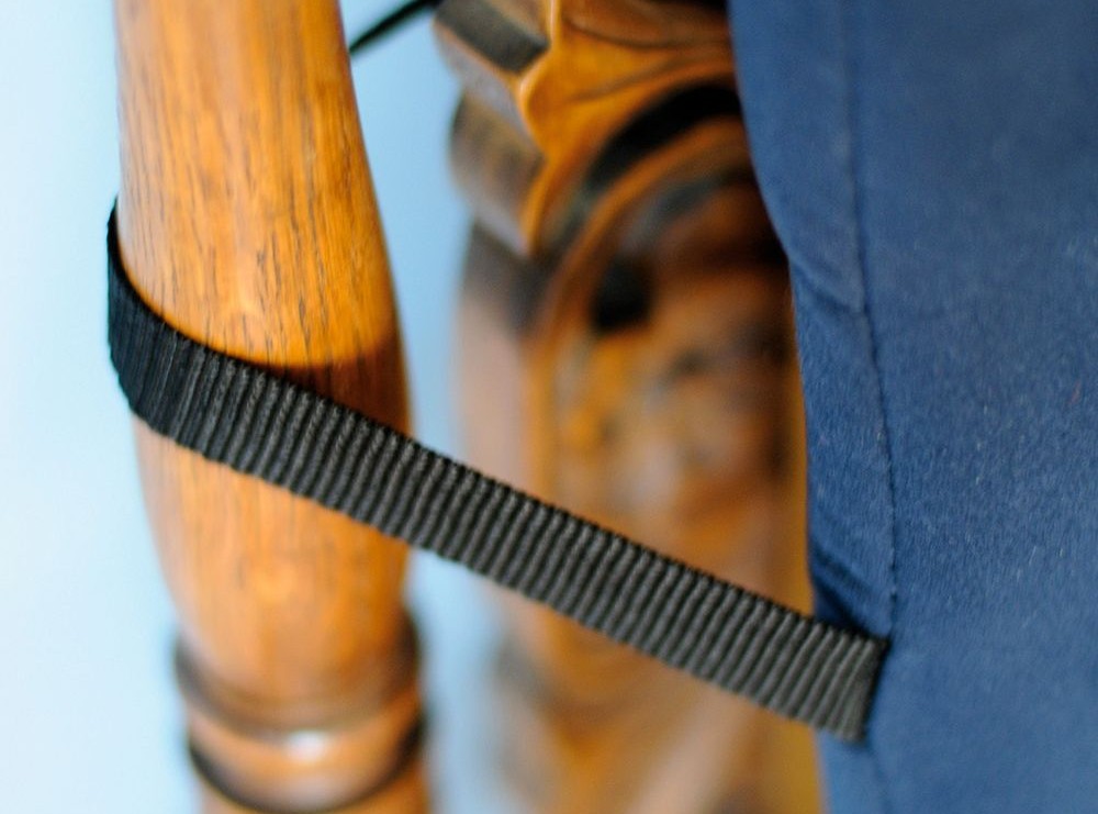 DorsaBack straps attach easily to most office and leisure chairs DorsaBack straps attach easily to most office and leisure chairs